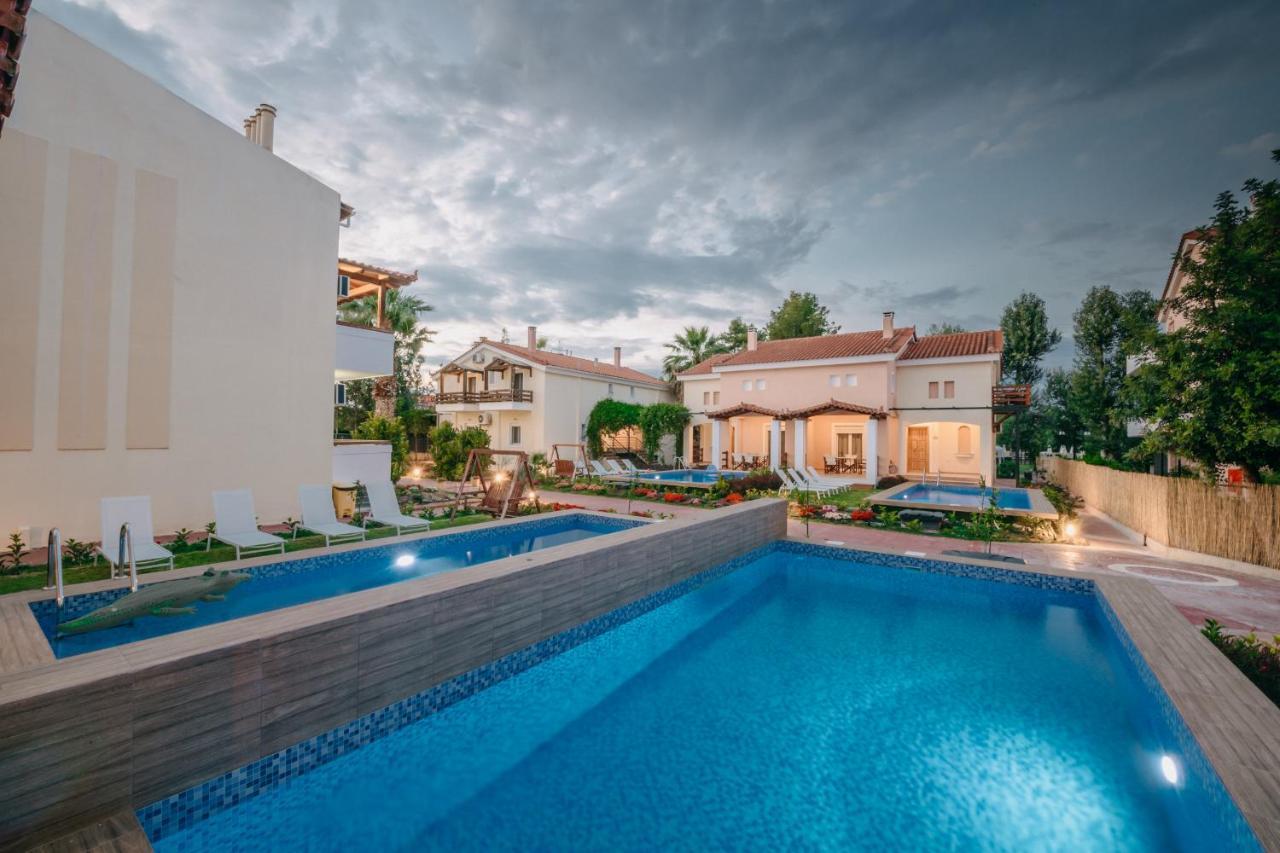 Corinthian Village Vrahati Exteriör bild